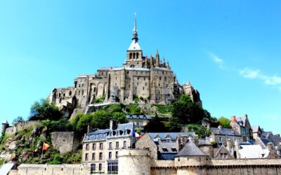 Pourquoi on a construit l’abbaye du Mont-saint-Michel ?